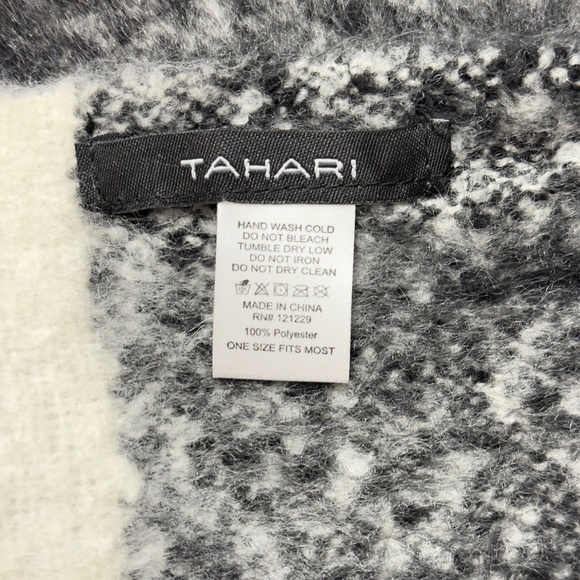Tahari Black Ivory Plaid Blanket Scarf Soft Heavy Warm Fringe Wrap Shawl - Picture 3 of 7
